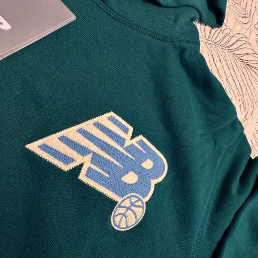 New Balance Relaxed Hoodie - Picture 3 of 7